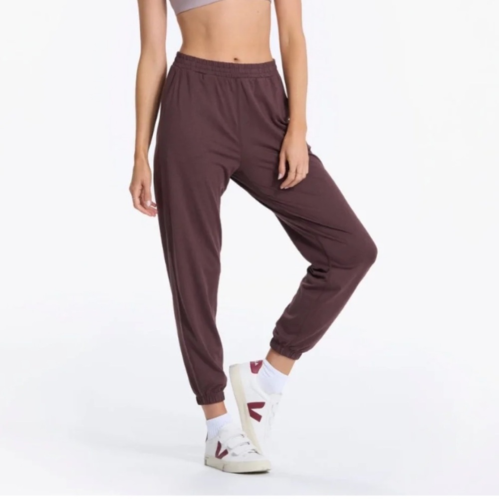Vuori Boyfriend Sweatpant in Mahogany